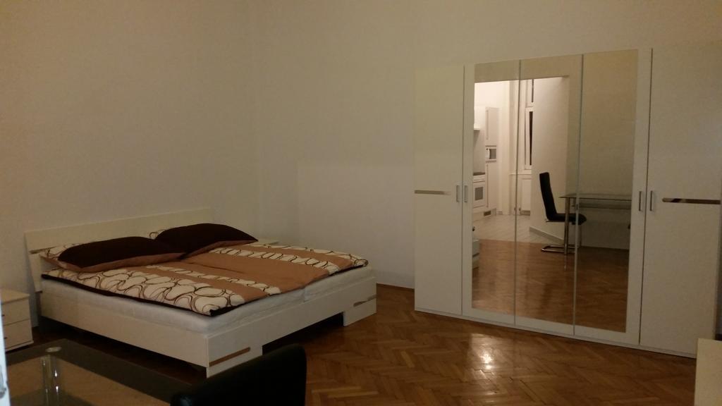 Goldfisch Apartment Central Park Wien Phòng bức ảnh